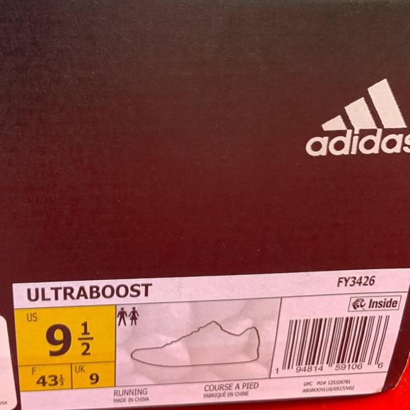 Adidas Ultra boost size 9.5 M - Picture 4 of 4